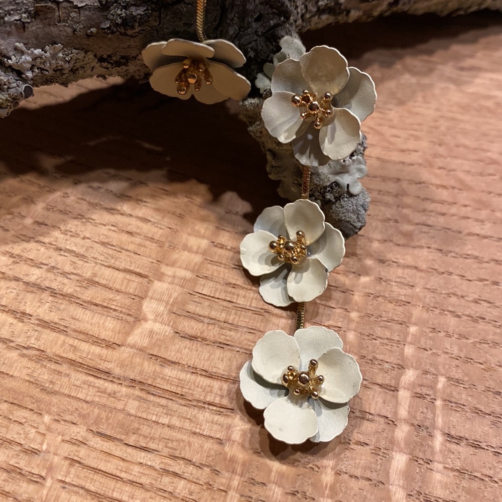 Flower Blossom Earrings - Picture 11 of 12